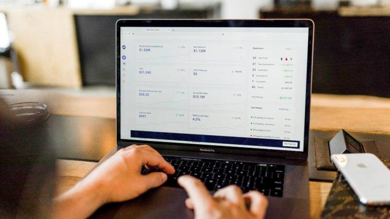 How to Get More Sales on Etsy During the Holiday Season