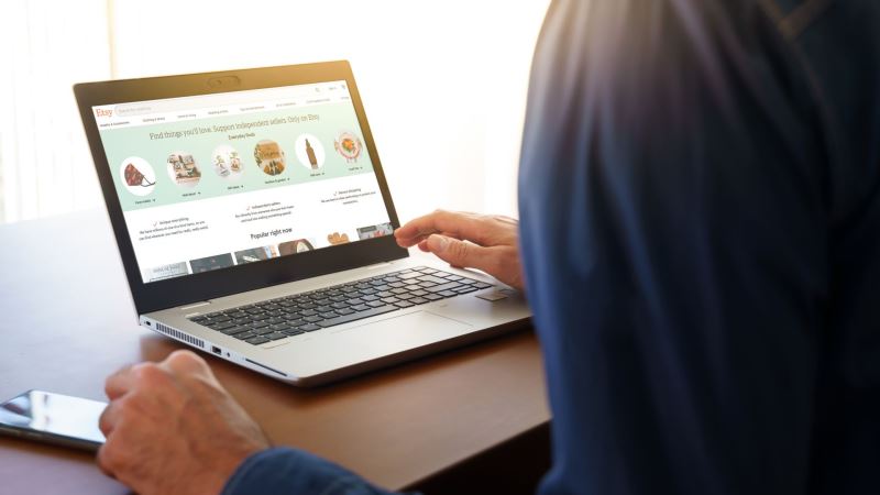 How to Get More Sales on Etsy During the Holiday Season